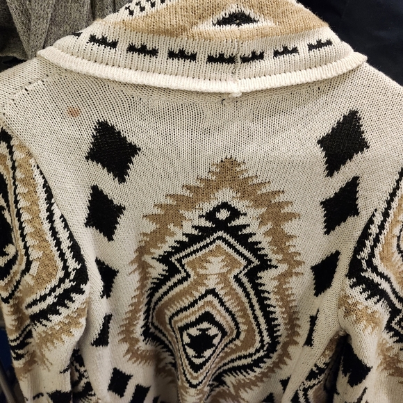 Designed cardigan - Picture 6 of 6